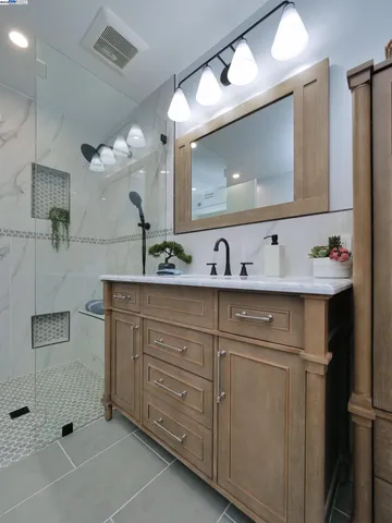 $645,000 | 1732 Oakmont Drive, Unit 8, Walnut Creek, CA 94595