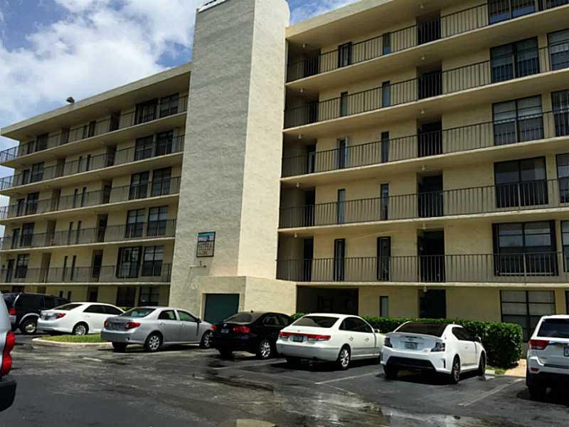 21 Royal Palm Way, Unit 21604 Boca Raton, FL 33432 - Photo 2 of 26 Exterior Front