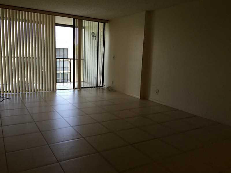 21 Royal Palm Way, Unit 21604 Boca Raton, FL 33432 - Photo 5 of 26 Dining Room