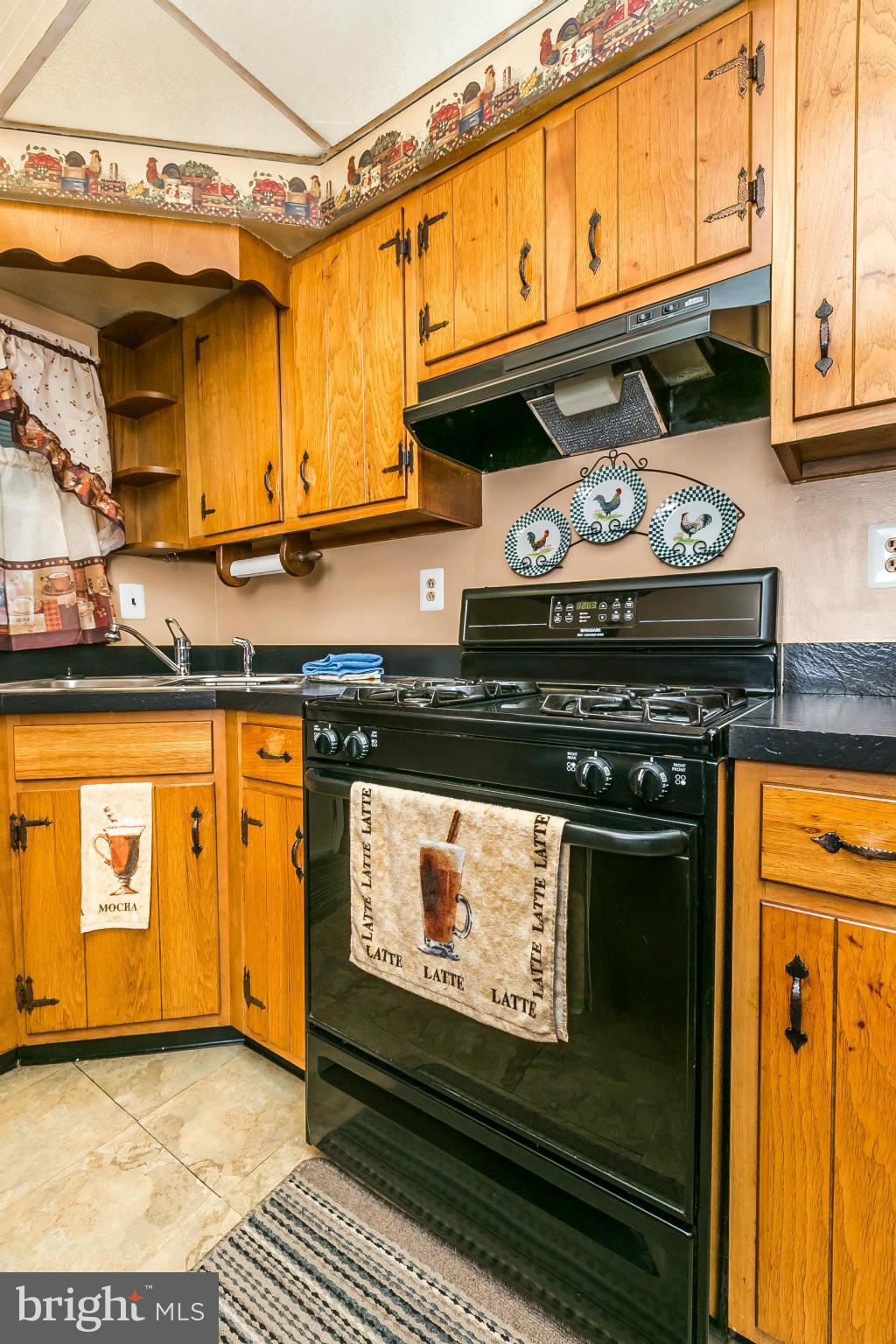 2129 Firethorn Road Baltimore, MD 21220 - Photo 10 of 30 Kitchen