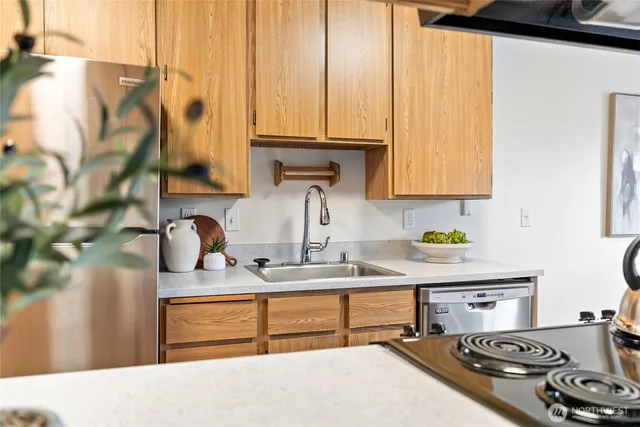 $272,000 | 11424 Southeast 257th Place, Unit F307, Kent, WA 98030