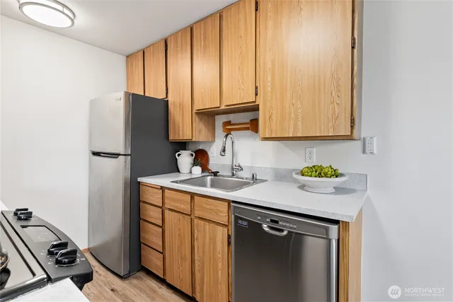 $272,000 | 11424 Southeast 257th Place, Unit F307, Kent, WA 98030