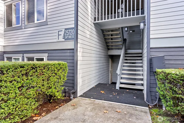 $272,000 | 11424 Southeast 257th Place, Unit F307, Kent, WA 98030