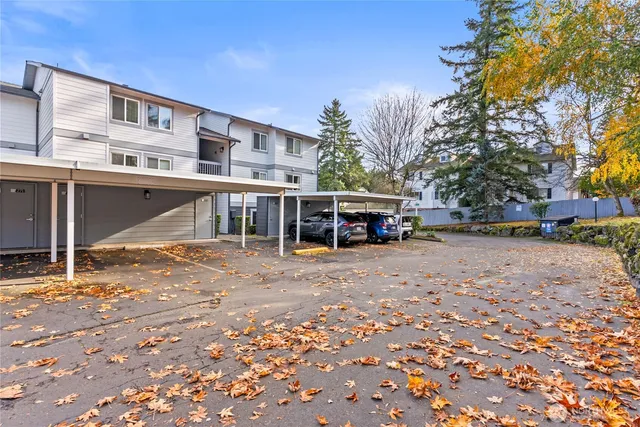 $272,000 | 11424 Southeast 257th Place, Unit F307, Kent, WA 98030