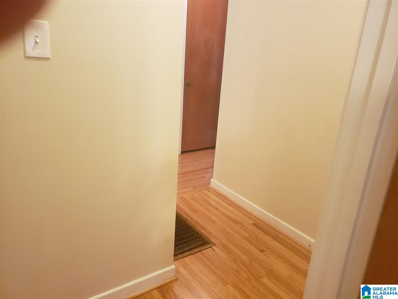 1525 Maple Avenue Southwest Birmingham, AL 35211 - Photo 10 of 27