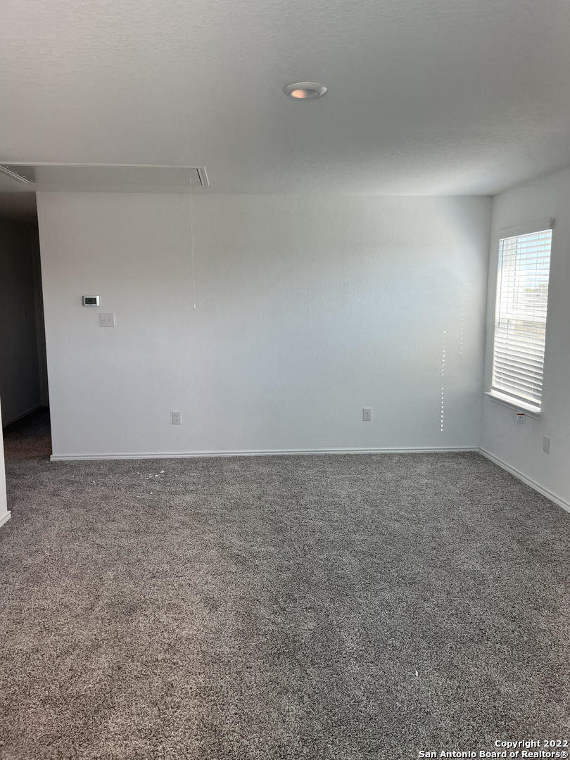 2164 Griffith Drive Seguin, TX 78155 - Photo 14 of 21 a view of an empty room and window