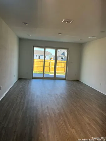 $2,000 | 2164 Griffith Drive, Seguin, TX 78155