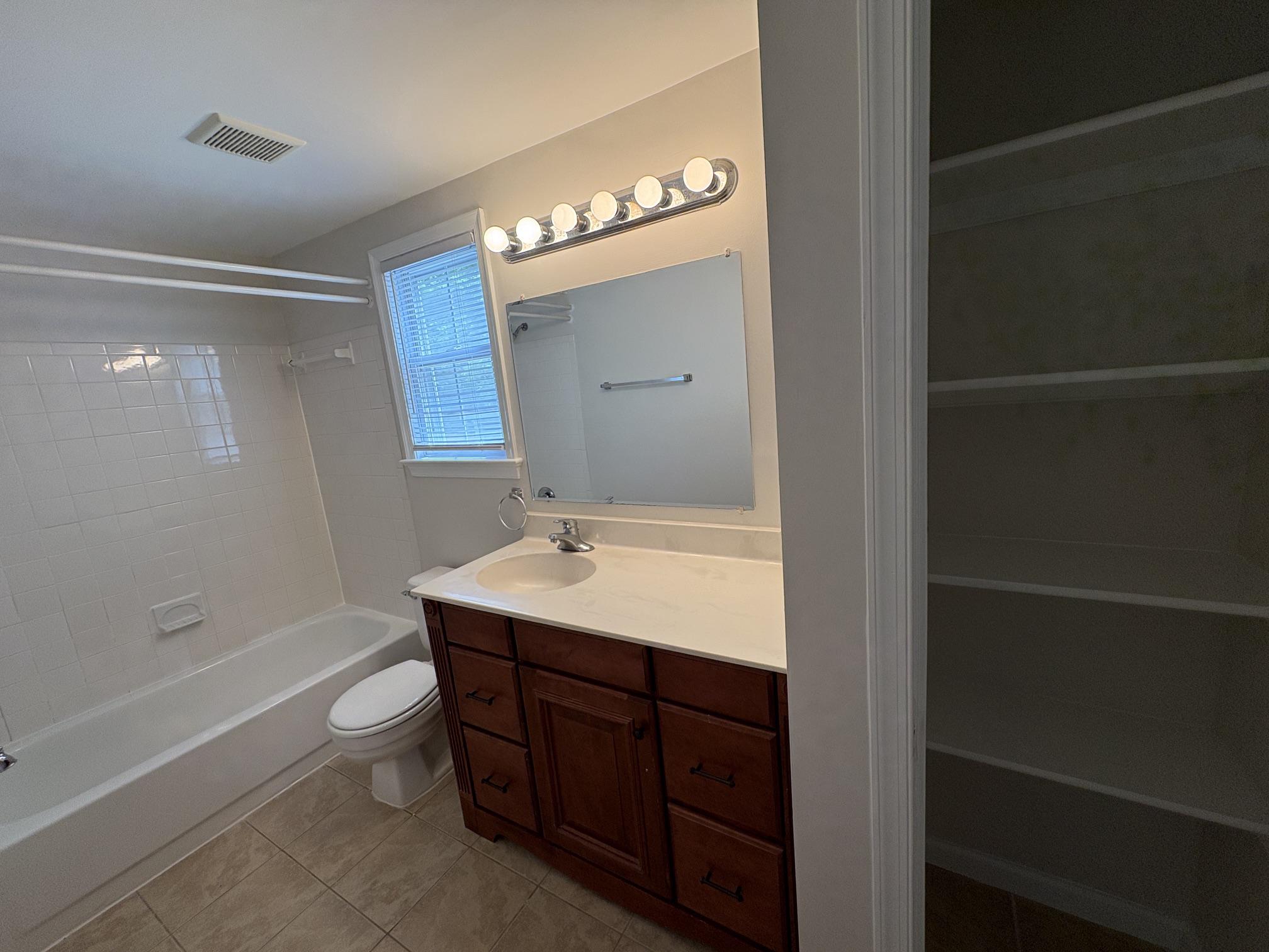 4305 Pleasant Valley Road Chantilly, VA 20151 - Photo 9 of 21 Full bathroom with linen closet on main lvl