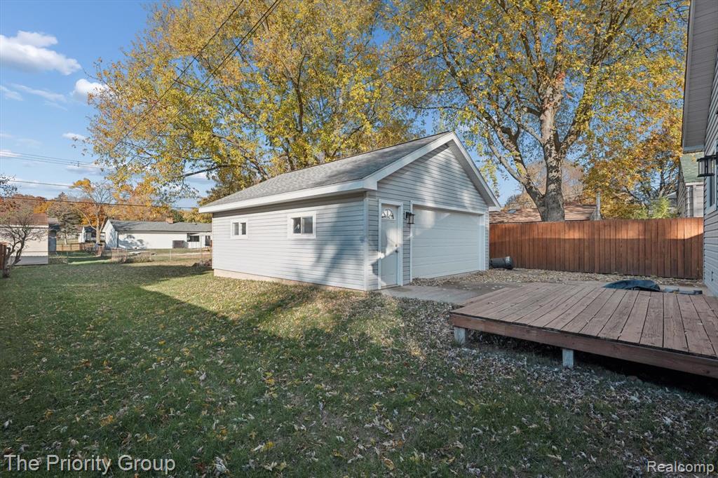5235 Drayton Road Clarkston, MI 48346 - Photo 44 of 48 Gallery Image 44