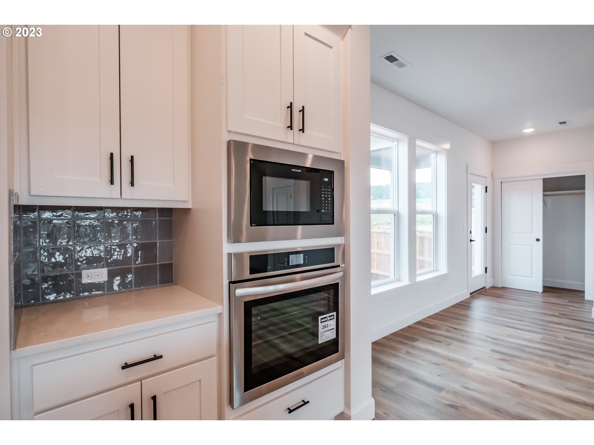 12363 Southwest Strobel Road Beaverton, OR 97007 - Photo 11 of 42 Gallery Image 11