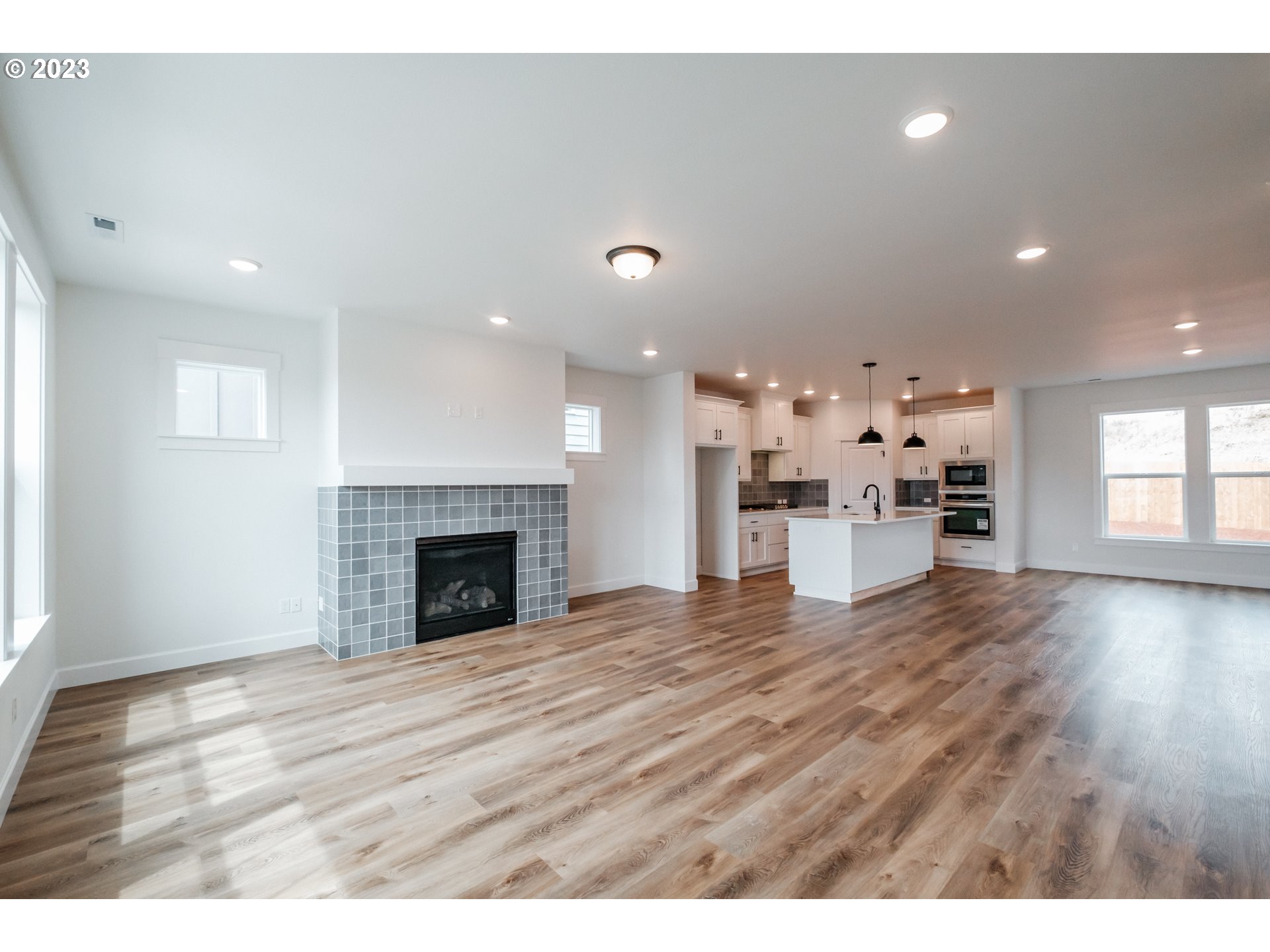 12363 Southwest Strobel Road Beaverton, OR 97007 - Photo 17 of 42 Gallery Image 17