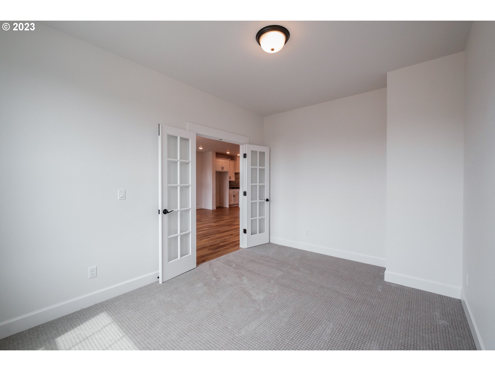 12363 Southwest Strobel Road Beaverton, OR 97007 - Photo 20 of 42 Gallery Image 20