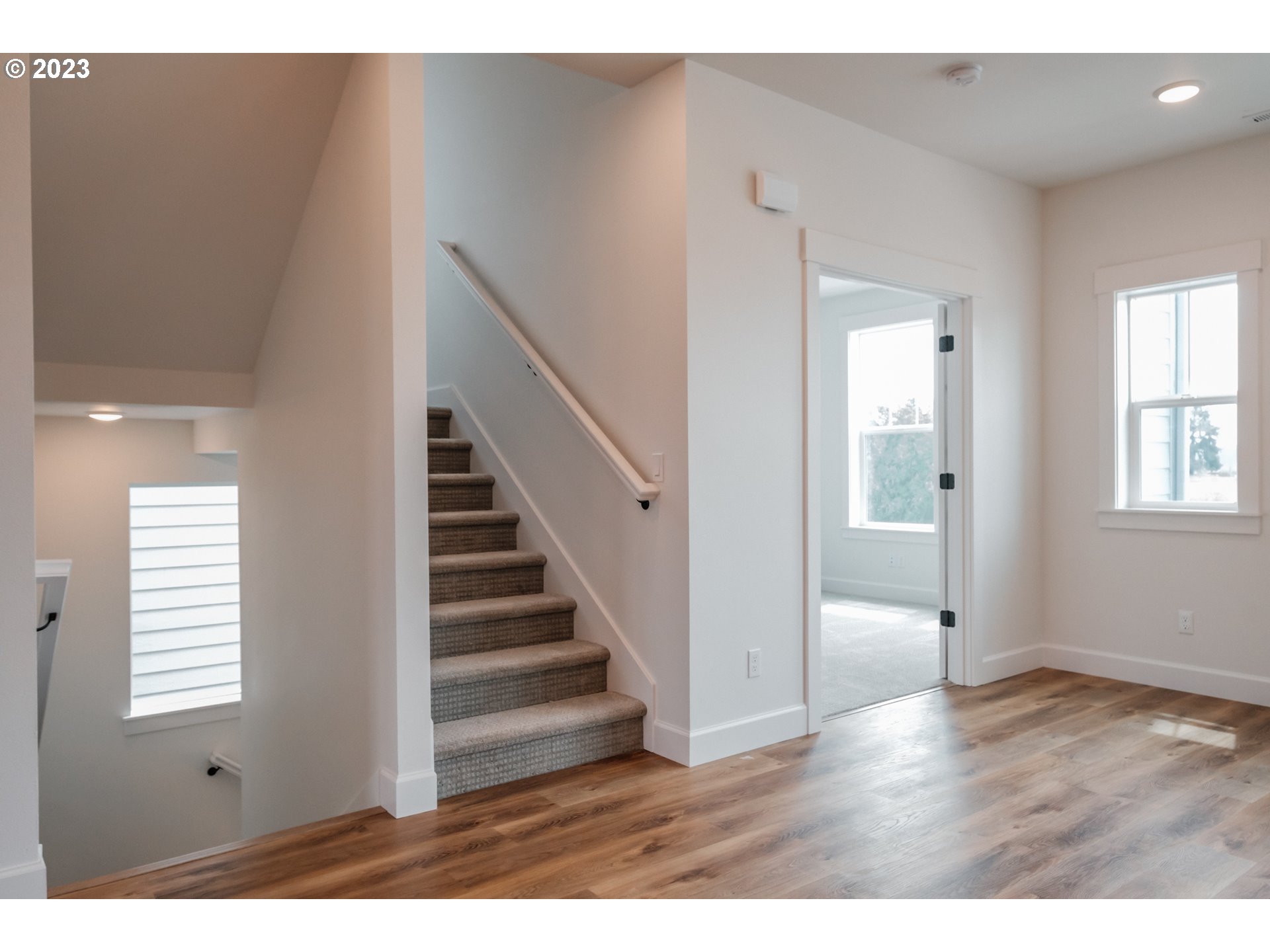 12363 Southwest Strobel Road Beaverton, OR 97007 - Photo 25 of 42 Gallery Image 25