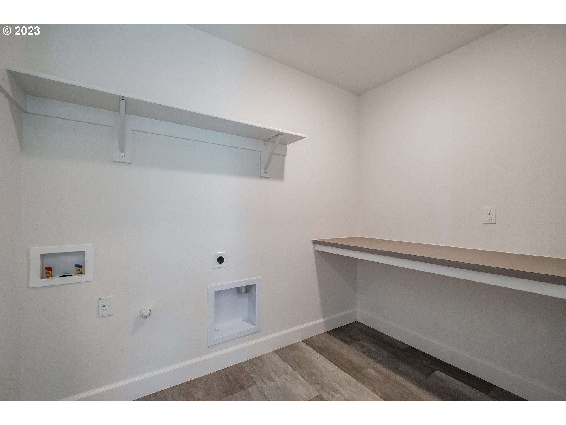 12363 Southwest Strobel Road Beaverton, OR 97007 - Photo 35 of 42 Gallery Image 35