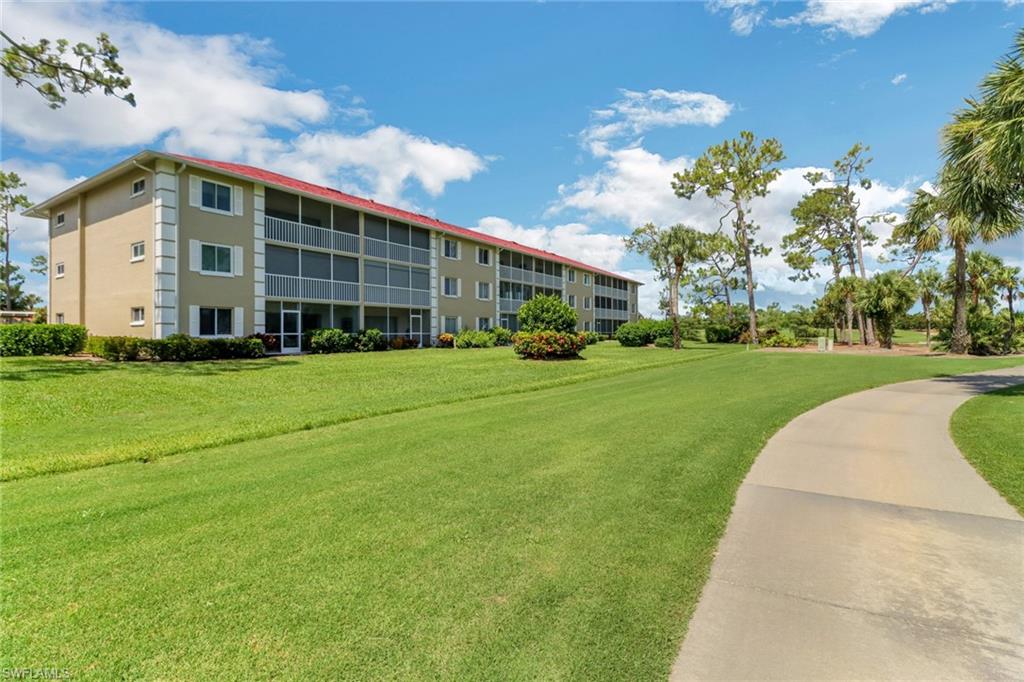 4556 Andover Way, Unit E106 Naples, FL 34112 - Photo 31 of 40 View of home's community