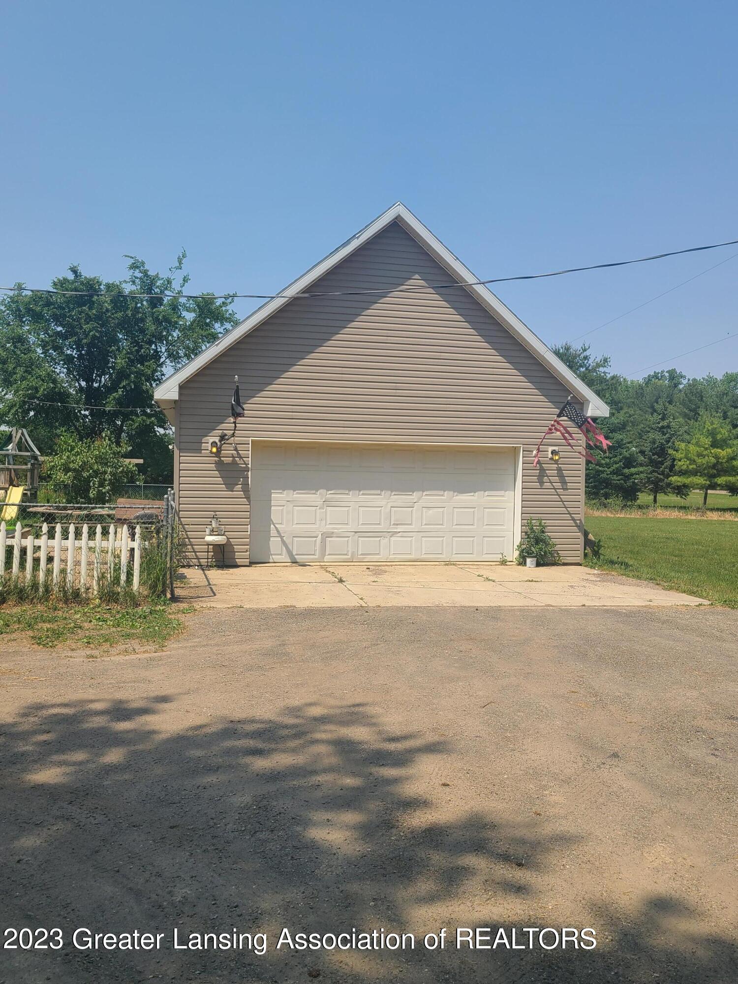3148 Tyrrell Road Owosso, MI 48867 - Photo 9 of 10 20230607_151224