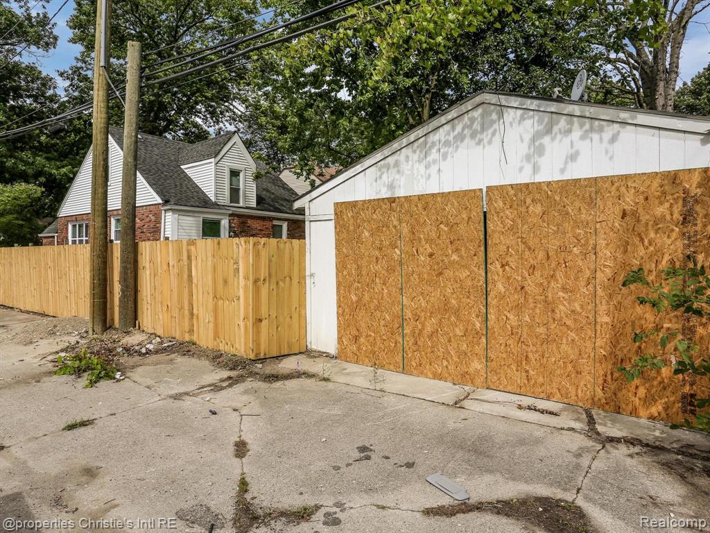 5026 Yorkshire Road Detroit, MI 48224 - Photo 7 of 22