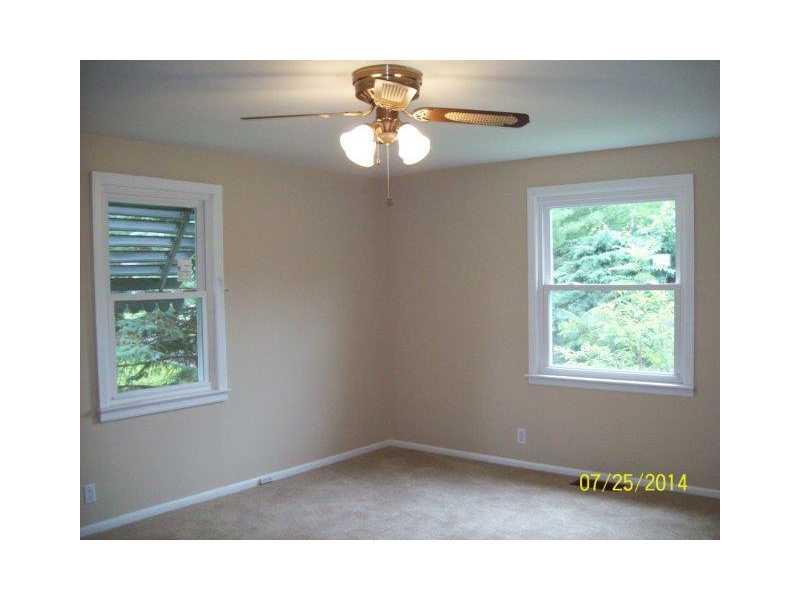 7650 Fall Creek Road Indianapolis, IN 46256 - Photo 9 of 10 Gallery Image 9