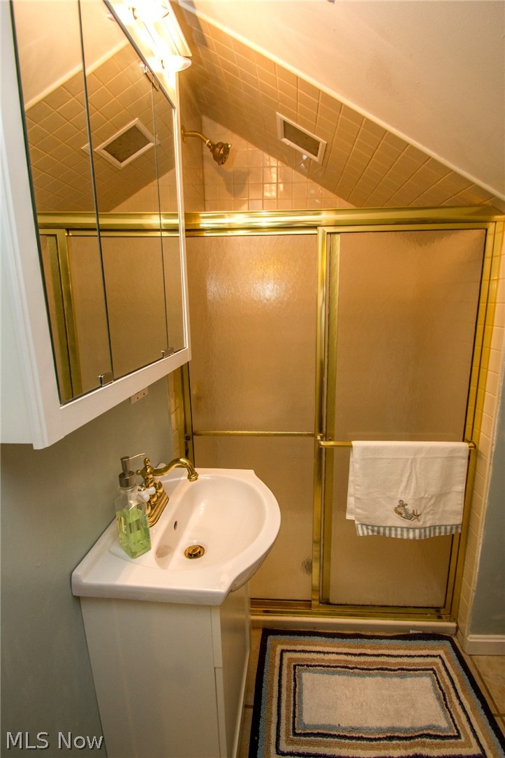 6460 Brecksville Road Independence, OH 44131 - Photo 26 of 32 Full bath with shower