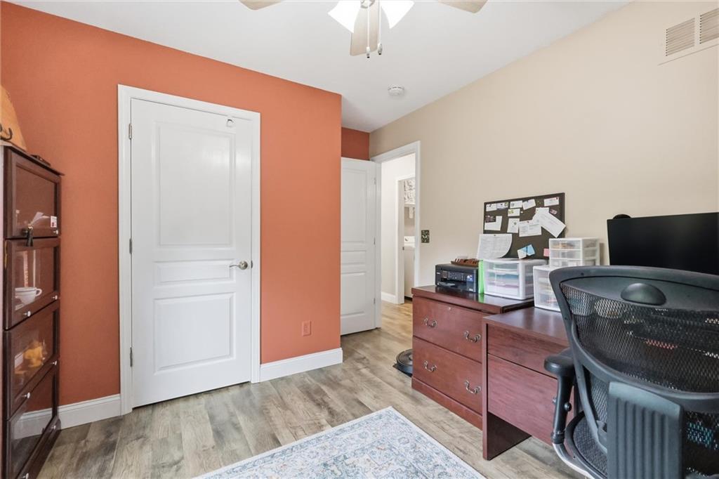 212 Southeast Cromwell Road Blue Springs, MO 64014 - Photo 17 of 47