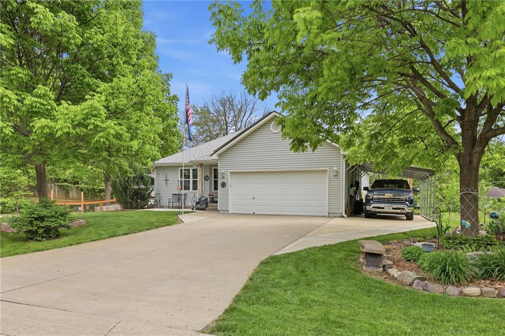 212 Southeast Cromwell Road Blue Springs, MO 64014 - Photo 2 of 47