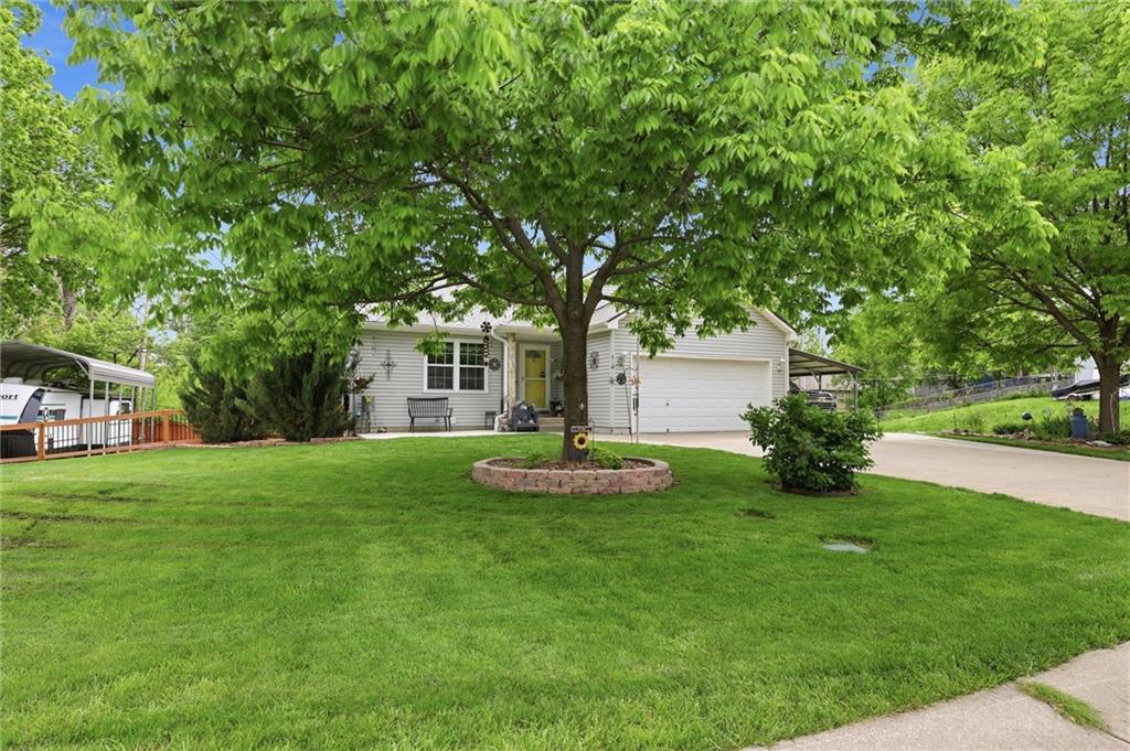 212 Southeast Cromwell Road Blue Springs, MO 64014 - Photo 3 of 47