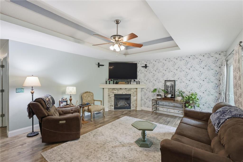 212 Southeast Cromwell Road Blue Springs, MO 64014 - Photo 4 of 47
