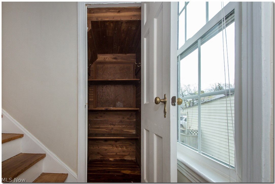 3695 Strathavon Road Cleveland, OH 44120 - Photo 25 of 32