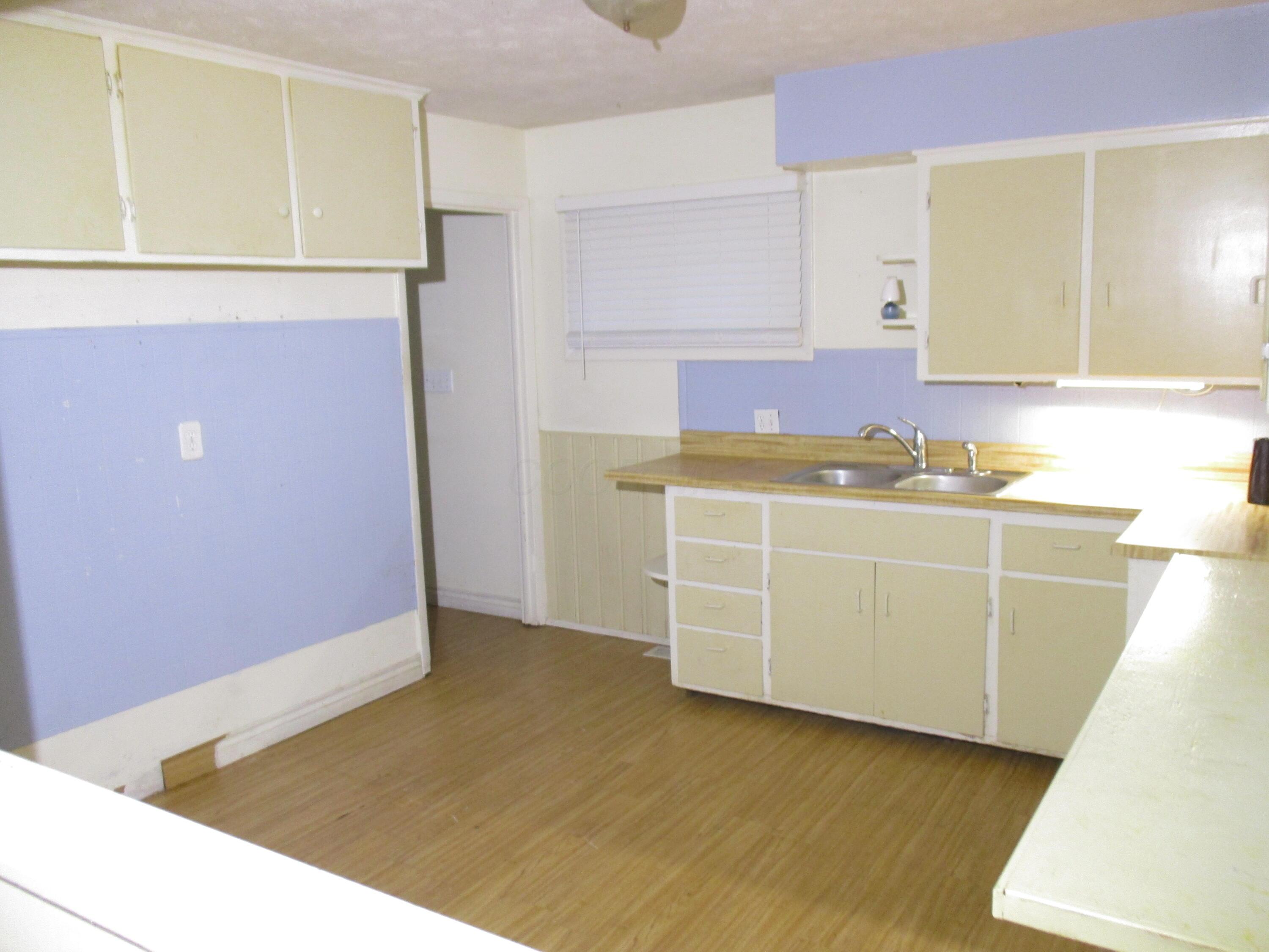 3808 Maize Road Columbus, OH 43224 - Photo 10 of 22 IMG_1884