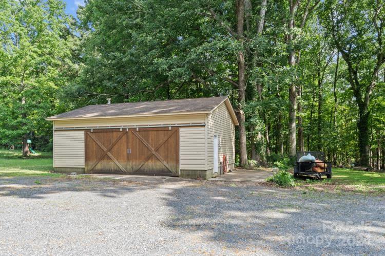 2805 Kingsburry Road Clover, SC 29710 - Photo 29 of 31 Gallery Image 29
