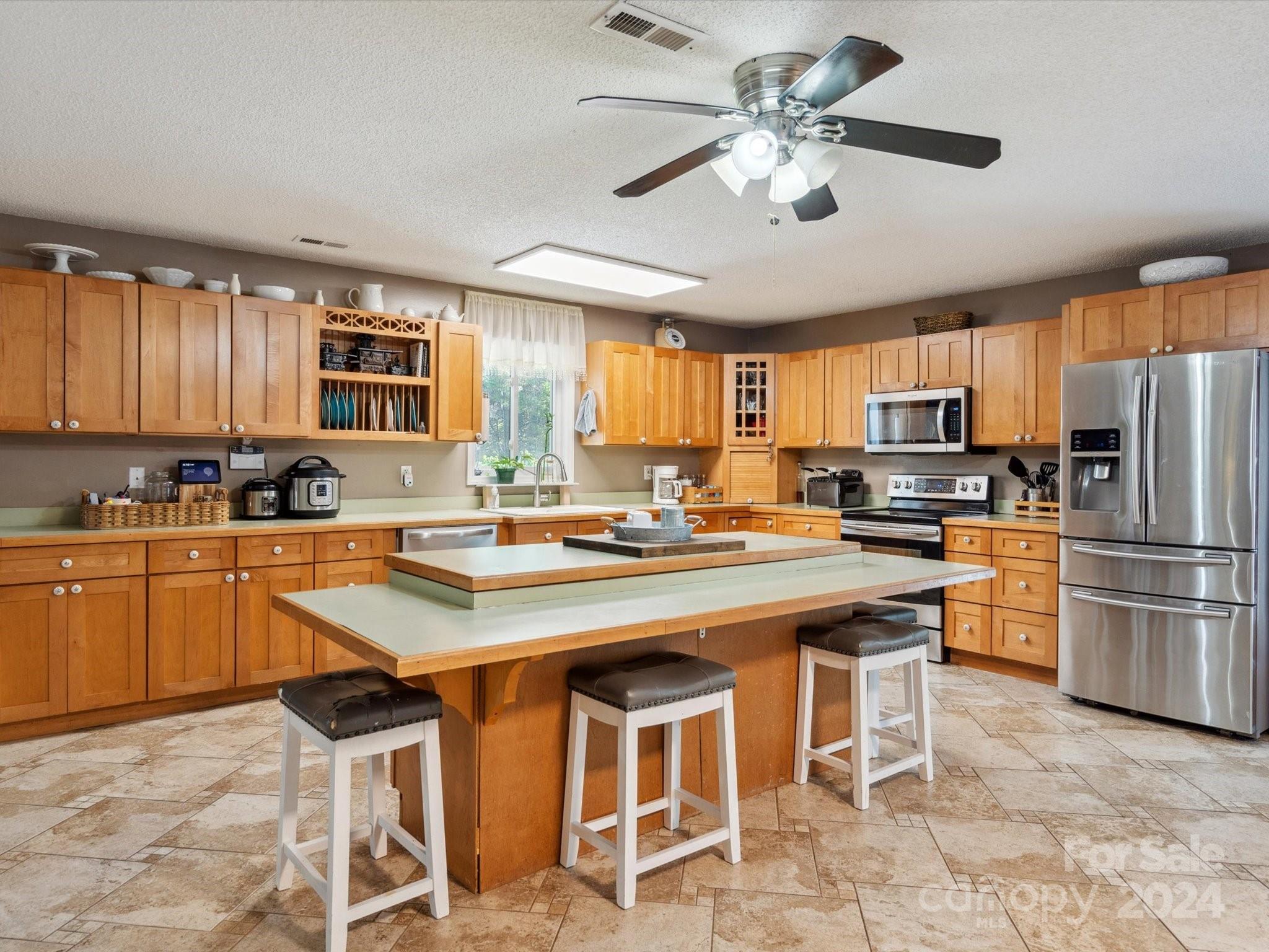 2805 Kingsburry Road Clover, SC 29710 - Photo 8 of 31 Gallery Image 8