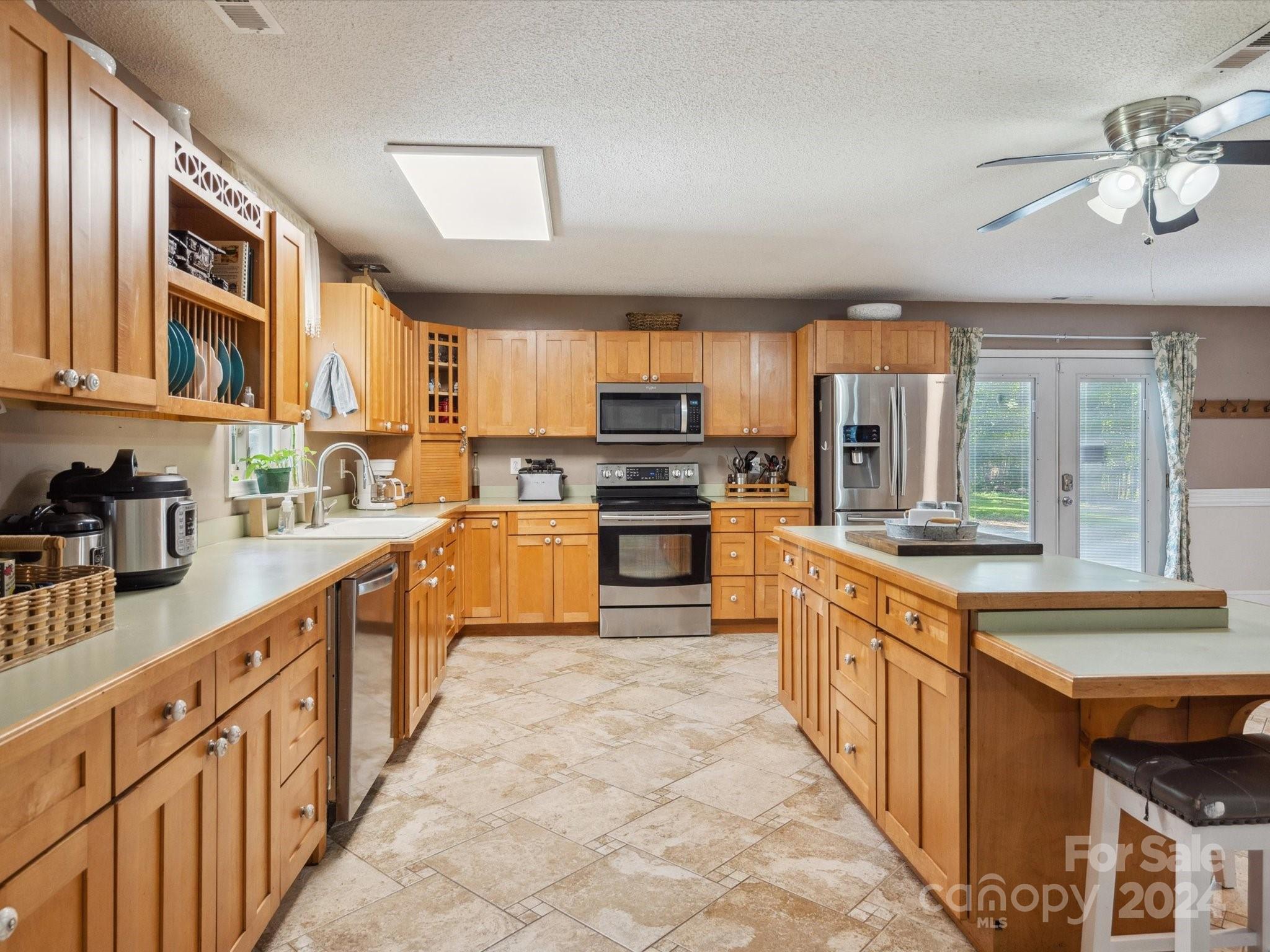 2805 Kingsburry Road Clover, SC 29710 - Photo 9 of 31 Gallery Image 9