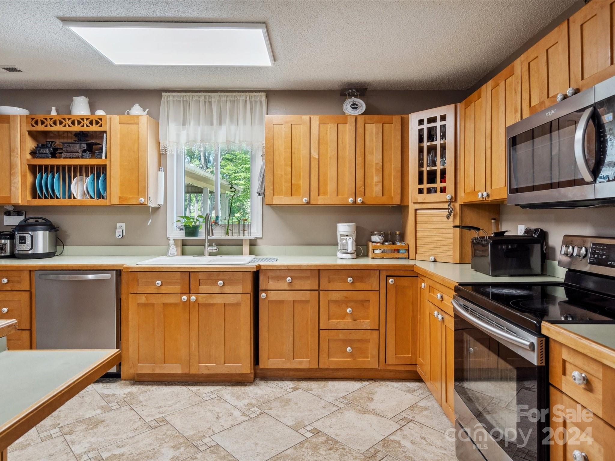 2805 Kingsburry Road Clover, SC 29710 - Photo 10 of 31 Gallery Image 10