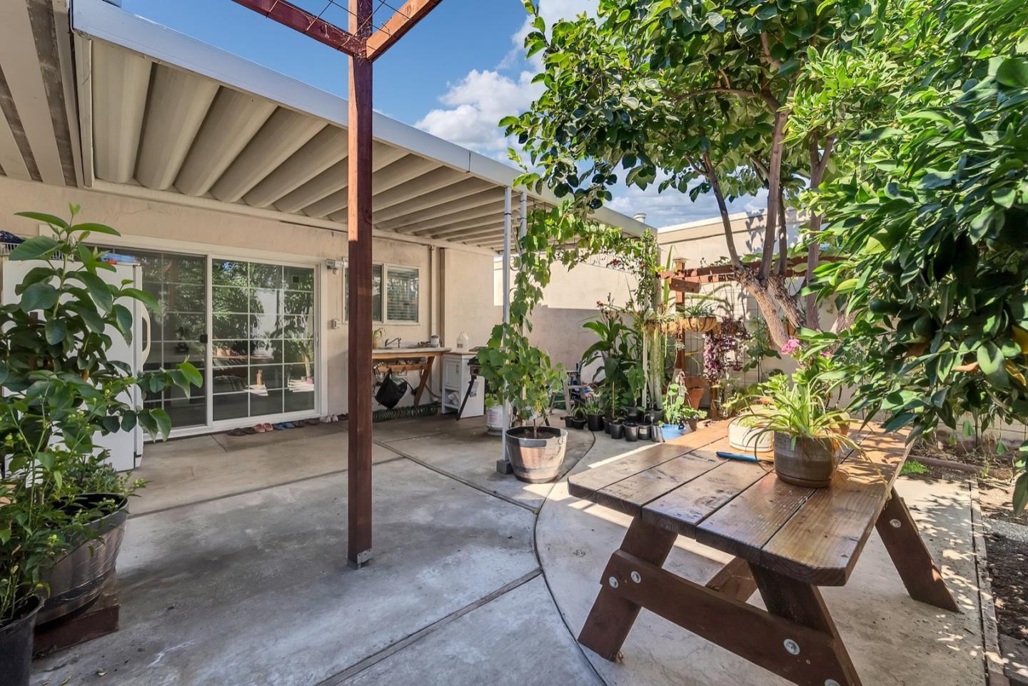1158 Oakview Road San Jose, CA 95121 - Photo 17 of 23 Gallery Image 17