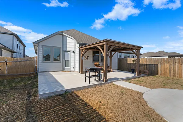 $1,998 | 172 Gullivers Drive, Elgin, TX 78621