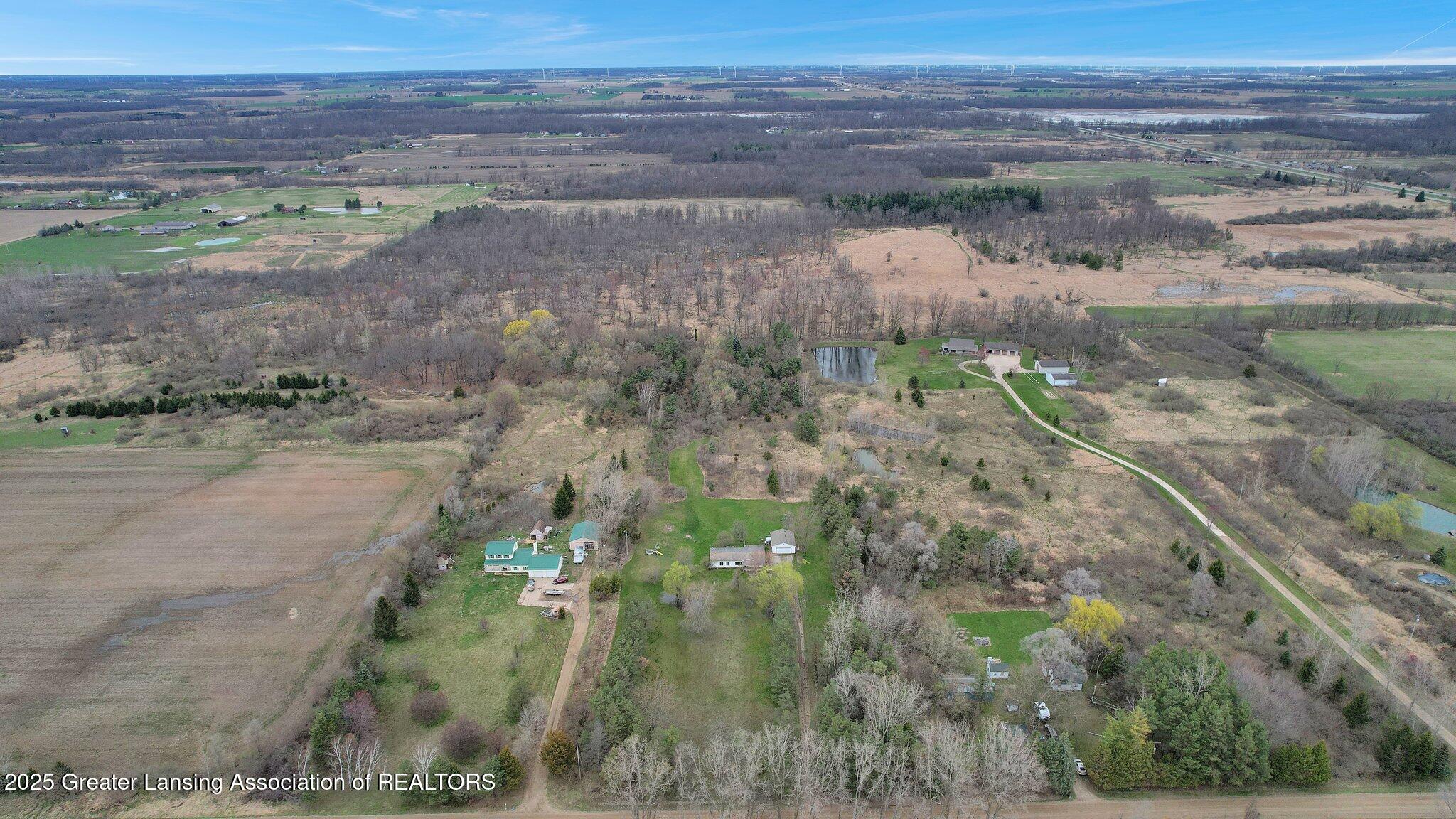 1435 West Gratiot County Line Road St. Johns, MI 48879 - Photo 39 of 48 39-web-or-mls-Open Ended Media-39