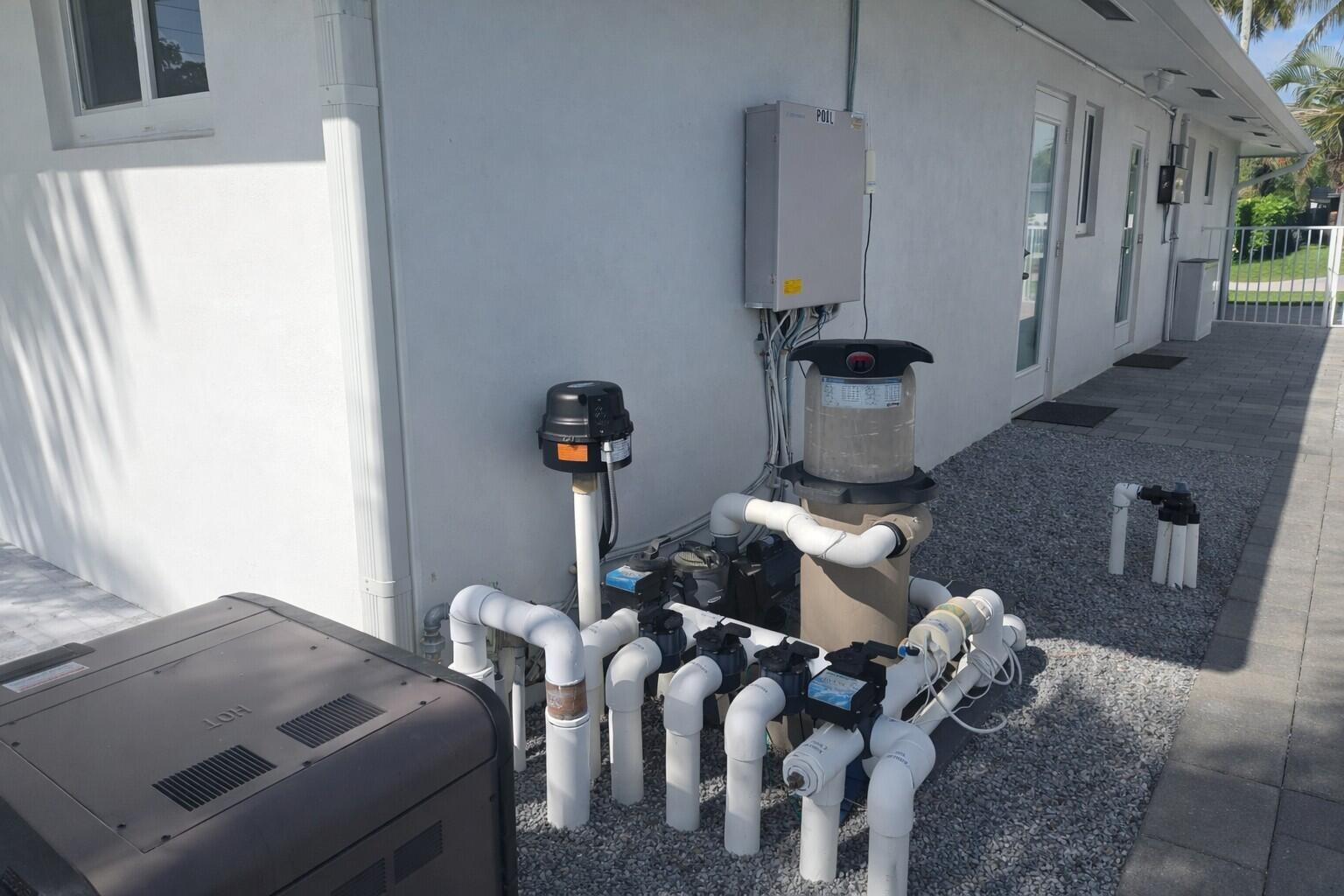 3910 Northeast 26th Avenue Lighthouse Point, FL 33064 - Photo 14 of 32 Pool equipment