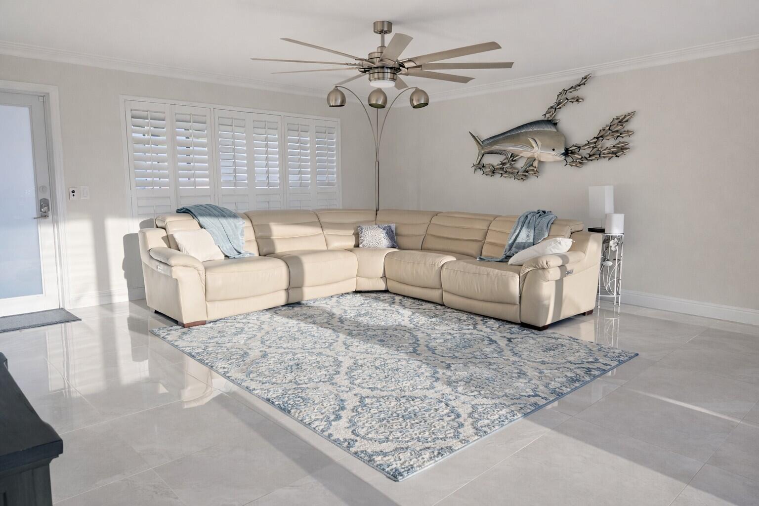 3910 Northeast 26th Avenue Lighthouse Point, FL 33064 - Photo 17 of 32 Living Room 2