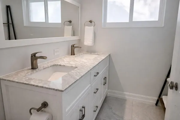 $2,300,000 | 3910 Northeast 26th Avenue, Lighthouse Point, FL 33064