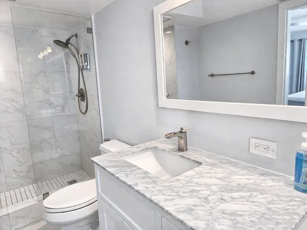 $2,300,000 | 3910 Northeast 26th Avenue, Lighthouse Point, FL 33064