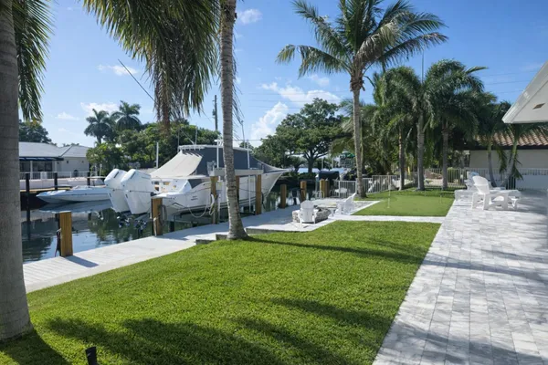 $2,300,000 | 3910 Northeast 26th Avenue, Lighthouse Point, FL 33064