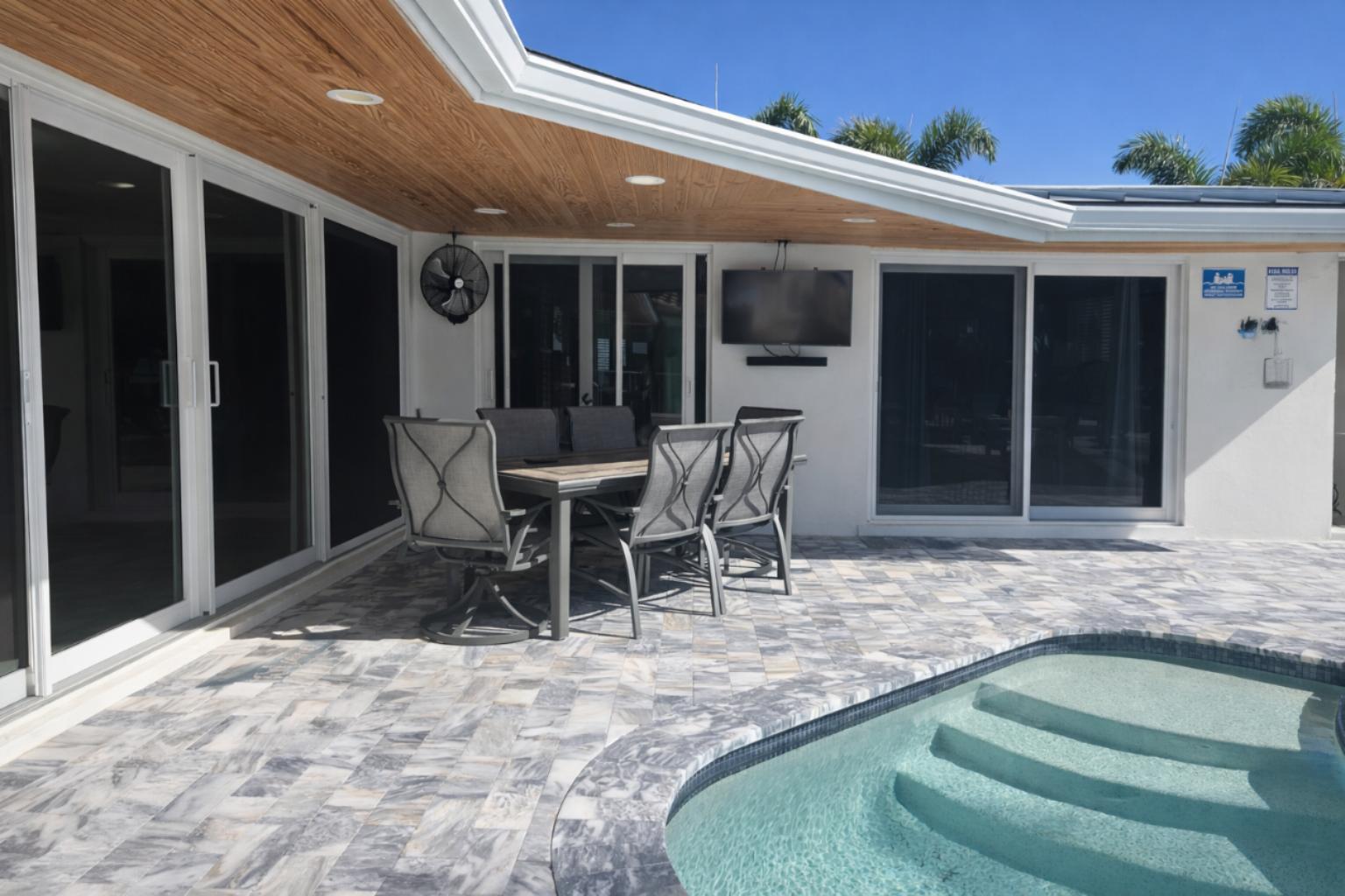3910 Northeast 26th Avenue Lighthouse Point, FL 33064 - Photo 5 of 32 Dining