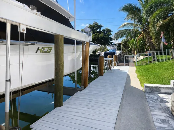 $2,300,000 | 3910 Northeast 26th Avenue, Lighthouse Point, FL 33064