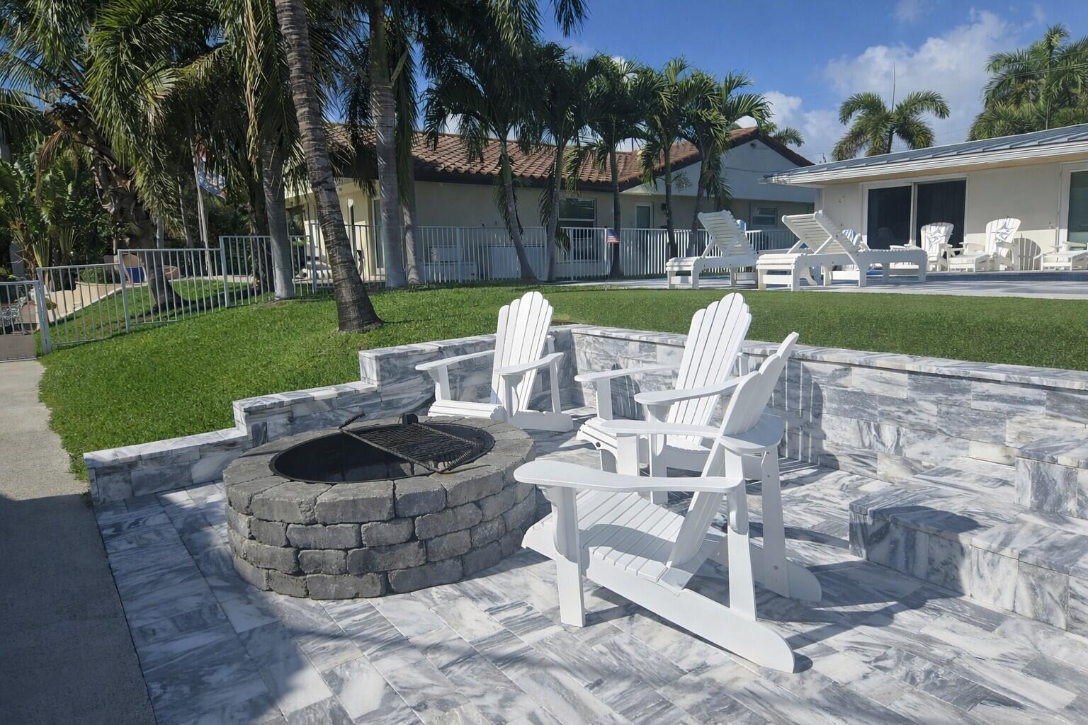 3910 Northeast 26th Avenue Lighthouse Point, FL 33064 - Photo 8 of 32 Firepit