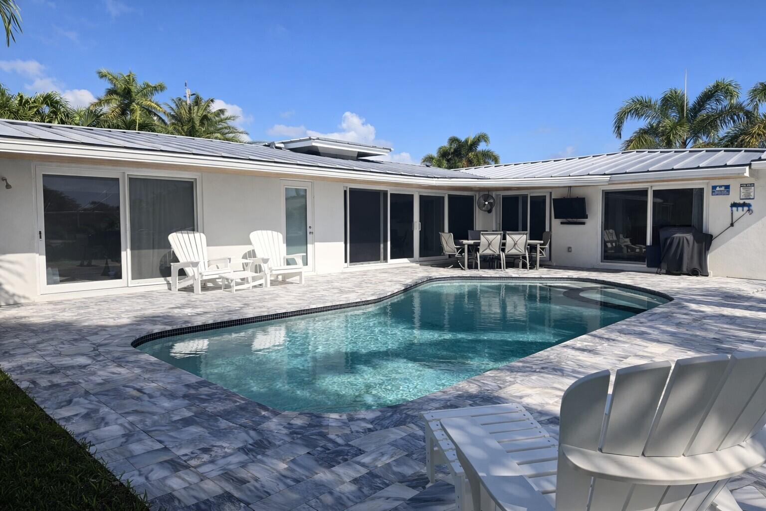 3910 Northeast 26th Avenue Lighthouse Point, FL 33064 - Photo 9 of 32 Pool 2