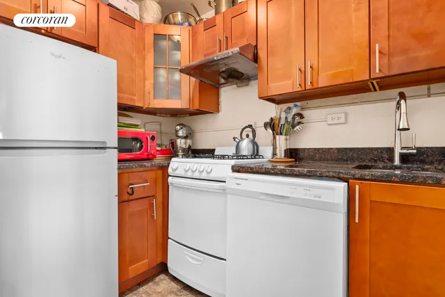 $349,000 | 85 Livingston Street, Unit 16J | Downtown Brooklyn