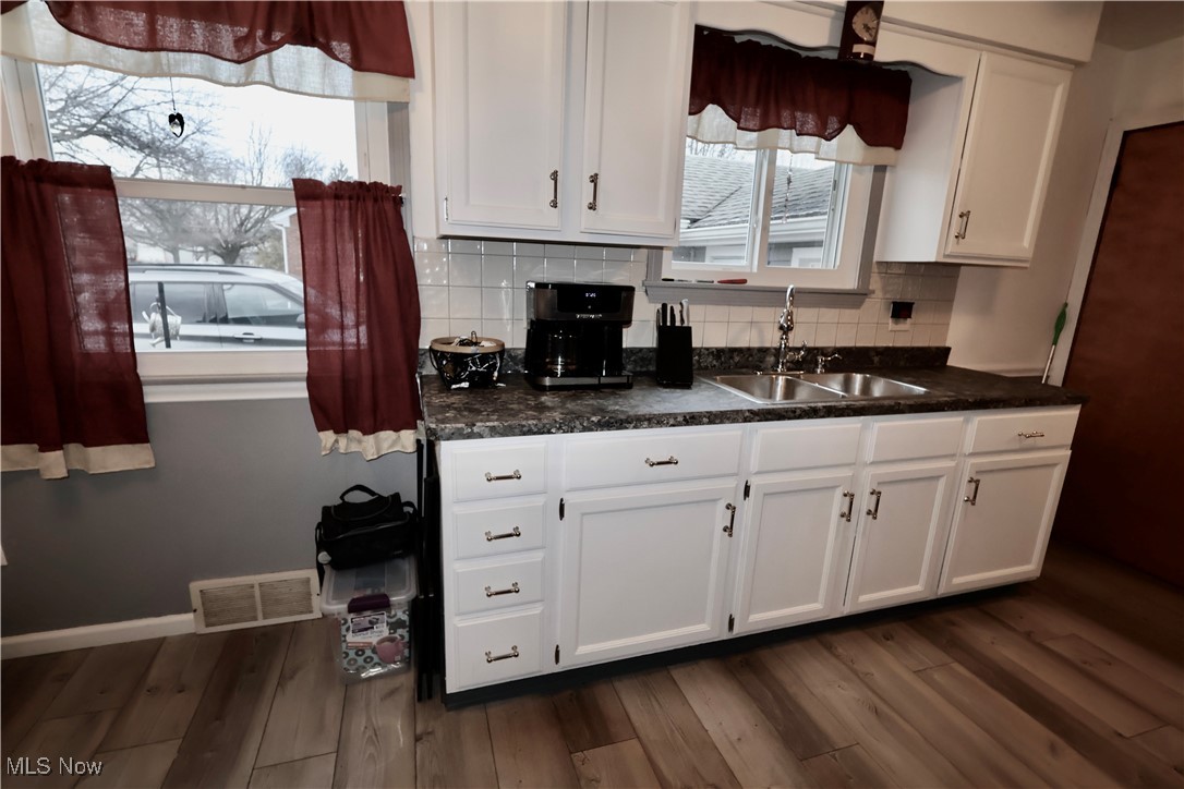 149 South Raccoon Road Youngstown, OH 44515 - Photo 6 of 30 Gallery Image 6