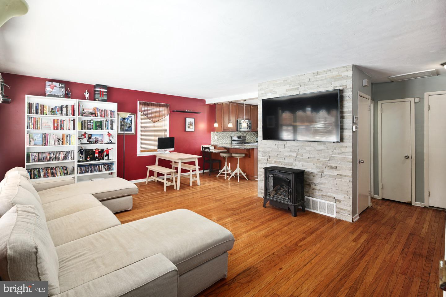 Living room features a gar fireplace