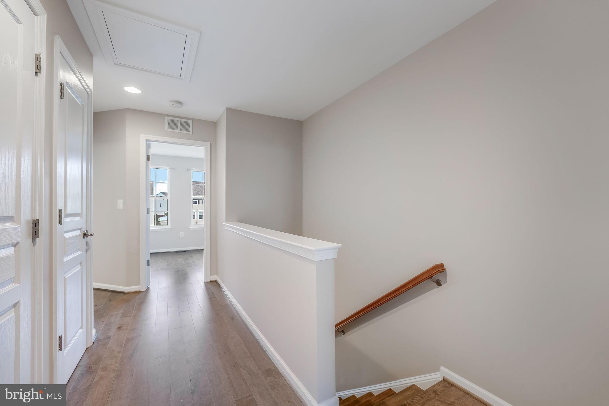 8360 Scotland Loop Manassas, VA 20109 - Photo 13 of 32 Upper Level