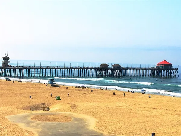 $4,245 | 711 Pacific Coast Highway, Unit 431, Huntington Beach, CA 92648